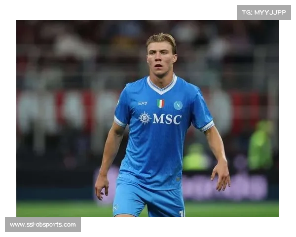 那不勒斯3-2险胜热那亚，霍伊伦双响麦克托米奈世界波